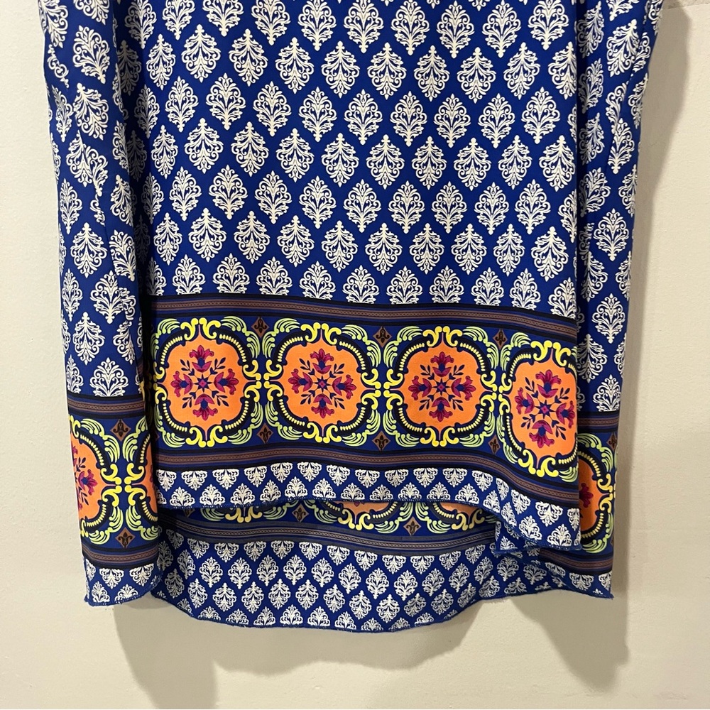 Blue Rain Women Small Blue White Geometric V Neck Sleeveless Tank Polyester Top - Picture 3 of 6